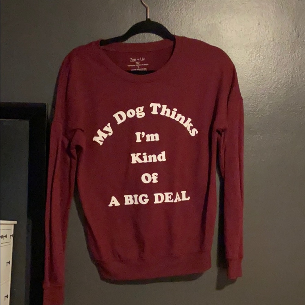 maroon crew neck sweatshirt